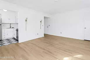 9 Weaver St, Greenwich, CT 06831 - Photo 5