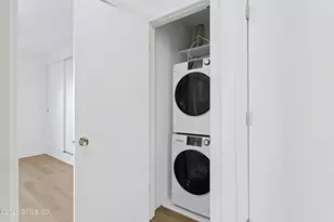 9 Weaver St, Greenwich, CT 06831 - Photo 9