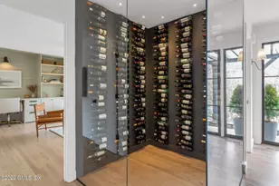 41 Stone Brook Ln, Greenwich, CT 06807 - Photo 5