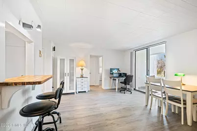 1535 E Putnam Avenue #304, Old Greenwich, CT 06870 - Photo 11