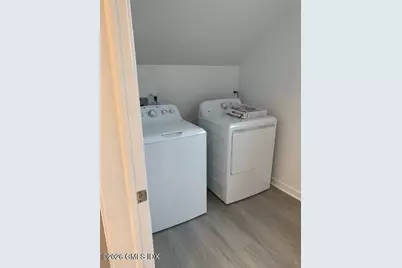 89 W View Street #2nd floor, Greenwich, CT 06830 - Photo 17