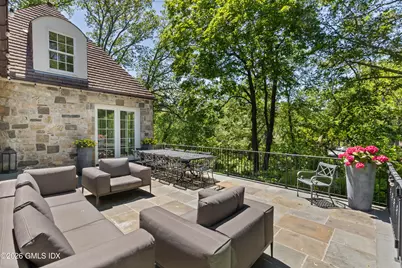 105 Woodside Drive, Greenwich, CT 06830 - Photo 27