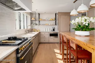 44 Khakum Wood Rd, Greenwich, CT 06831 - Photo 11