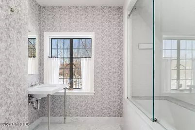 44 Khakum Wood Road, Greenwich, CT 06831 - Photo 31