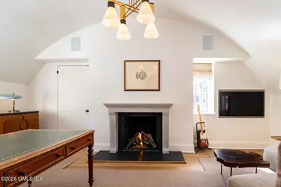 44 Khakum Wood Road, Greenwich, CT 06831 - Photo 17