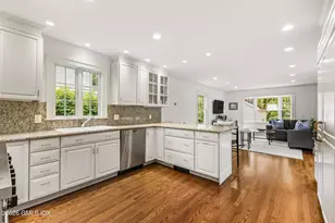 38 Highview Ave, Old Greenwich, CT 06870 - Photo 9