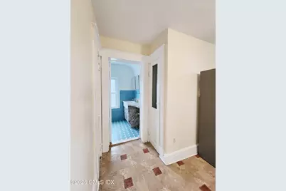 70 Pemberwick Road #2R, Greenwich, CT 06831 - Photo 5