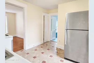 70 Pemberwick Road #2R, Greenwich, CT 06831 - Photo 3