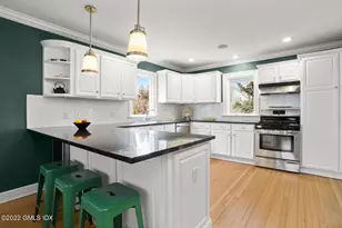 9 Grimes Rd, Old Greenwich, CT 06870 - Photo 15