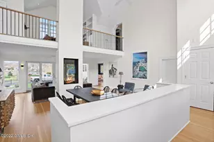 9 Grimes Rd, Old Greenwich, CT 06870 - Photo 5