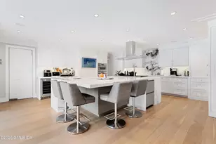 19 Hawkwood Ln, Greenwich, CT 06830 - Photo 5