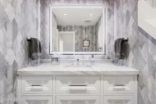 19 Hawkwood Ln, Greenwich, CT 06830 - Photo 11