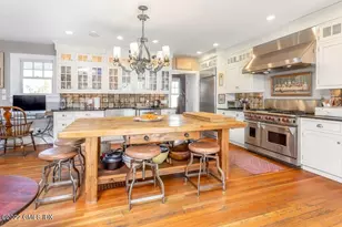 11 Roosevelt Ave, Old Greenwich, CT 06870 - Photo 7