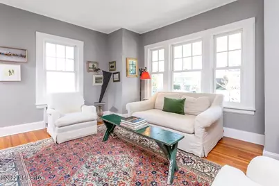 11 Roosevelt Avenue, Old Greenwich, CT 06870 - Photo 3