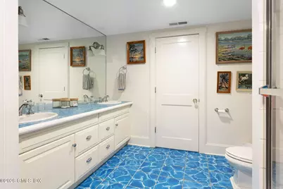 11 Roosevelt Avenue, Old Greenwich, CT 06870 - Photo 13
