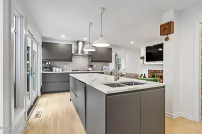 87 Dolphin Cove Quay, Stamford, CT 06902 - Photo 7