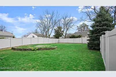 27 High Street #B, Greenwich, CT 06830 - Photo 31