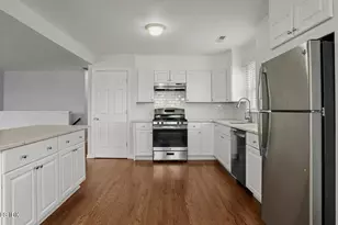 27 High St, Greenwich, CT 06830 - Photo 3