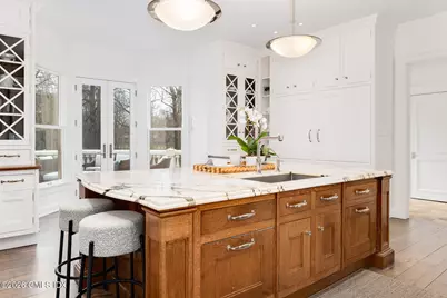 13 Wyckham Hill Lane, Greenwich, CT 06831 - Photo 9