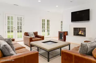 13 Wyckham Hill Ln, Greenwich, CT 06831 - Photo 23