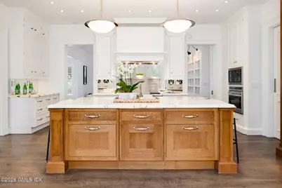 13 Wyckham Hill Lane, Greenwich, CT 06831 - Photo 11