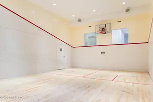 13 Wyckham Hill Ln, Greenwich, CT 06831 - Photo 25