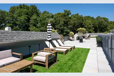 100 E Putnam Avenue #208, Greenwich, CT 06807 - Photo 17