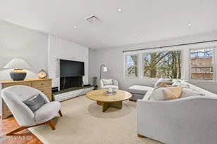 8 Willow Ln, Old Greenwich, CT 06870 - Photo 5