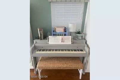 8 Perry Place, Greenwich, CT 06878 - Photo 7