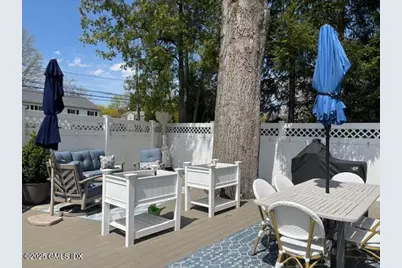 8 Perry Place, Greenwich, CT 06878 - Photo 19
