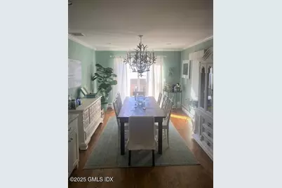 8 Perry Place, Greenwich, CT 06878 - Photo 5