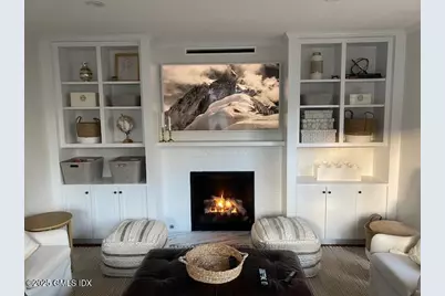 8 Perry Place, Greenwich, CT 06878 - Photo 11