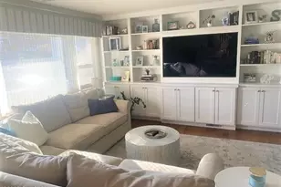 8 Perry Pl, Greenwich, CT 06878 - Photo 3