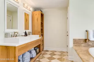 9 Davenport Dr, Stamford, CT 06902 - Photo 17