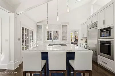 8 Willowmere Avenue, Greenwich, CT 06878 - Photo 19