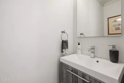 8 Willowmere Avenue, Greenwich, CT 06878 - Photo 25