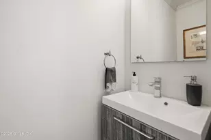 8 Willowmere Ave, Greenwich, CT 06878 - Photo 25