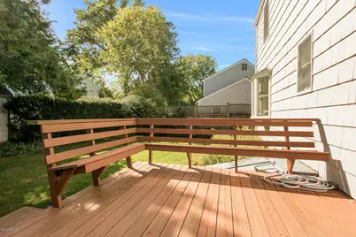 2 Willow Lane, Old Greenwich, CT 06870 - Photo 15