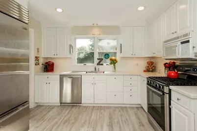 2 Willow Lane, Old Greenwich, CT 06870 - Photo 9