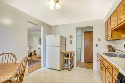 9 Stuart Drive, Old Greenwich, CT 06870 - Photo 7