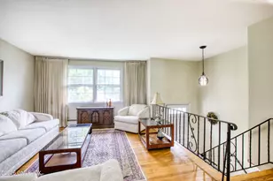 9 Stuart Dr, Old Greenwich, CT 06870 - Photo 3