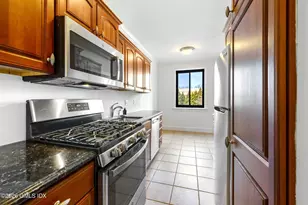 47 Lafayette Pl, Greenwich, CT 06830 - Photo 11