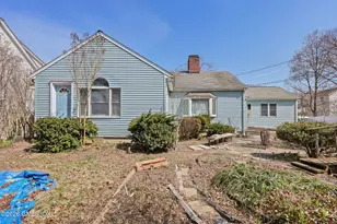 16 Hendrie Dr, Old Greenwich, CT 06870 - Photo 7