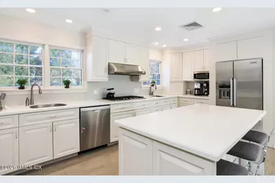 8 Indian Point Lane, Greenwich, CT 06878 - Photo 13