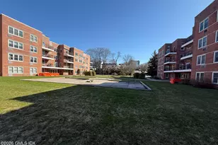 50 Lafayette Pl, Greenwich, CT 06830 - Photo 17