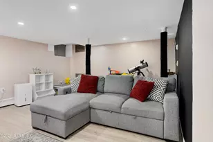 10 Maple Dr, Old Greenwich, CT 06870 - Photo 13