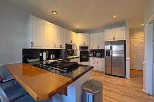 28 Home Pl, Greenwich, CT 06830 - Photo 11