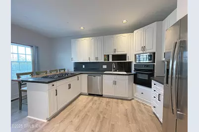 28 Home Place #A2, Greenwich, CT 06830 - Photo 9