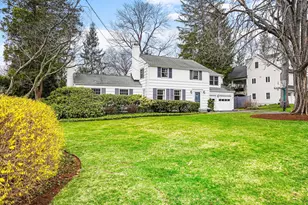 32 Winthrop Dr, Greenwich, CT 06878 - Photo 1