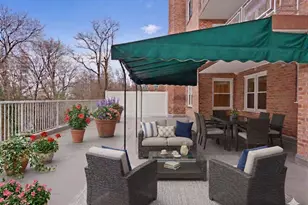 2 Putnam Hill, Greenwich, CT 06830 - Photo 21